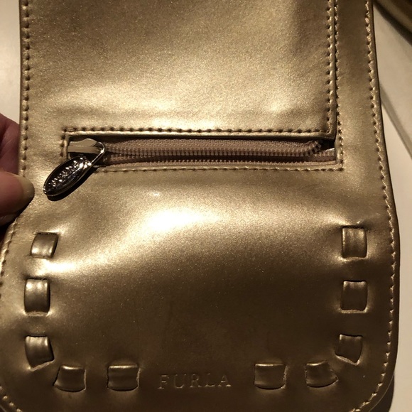Gorgeous Furla gold patent leather handbag, cosmetics case and wallet set - Picture 10 of 12
